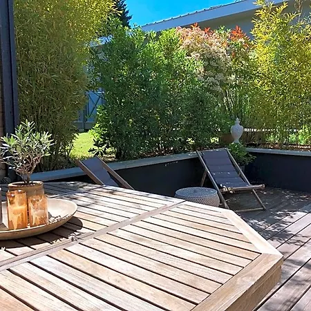 Bed and breakfast Patio 127