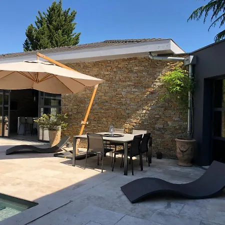 Bed & Breakfast Patio 127