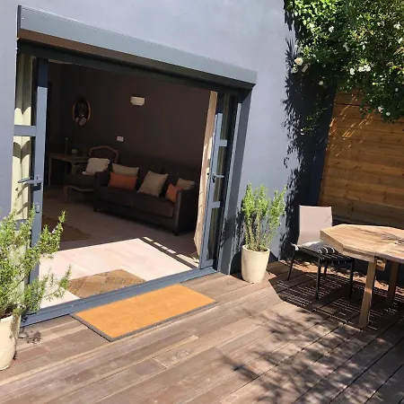 Patio 127